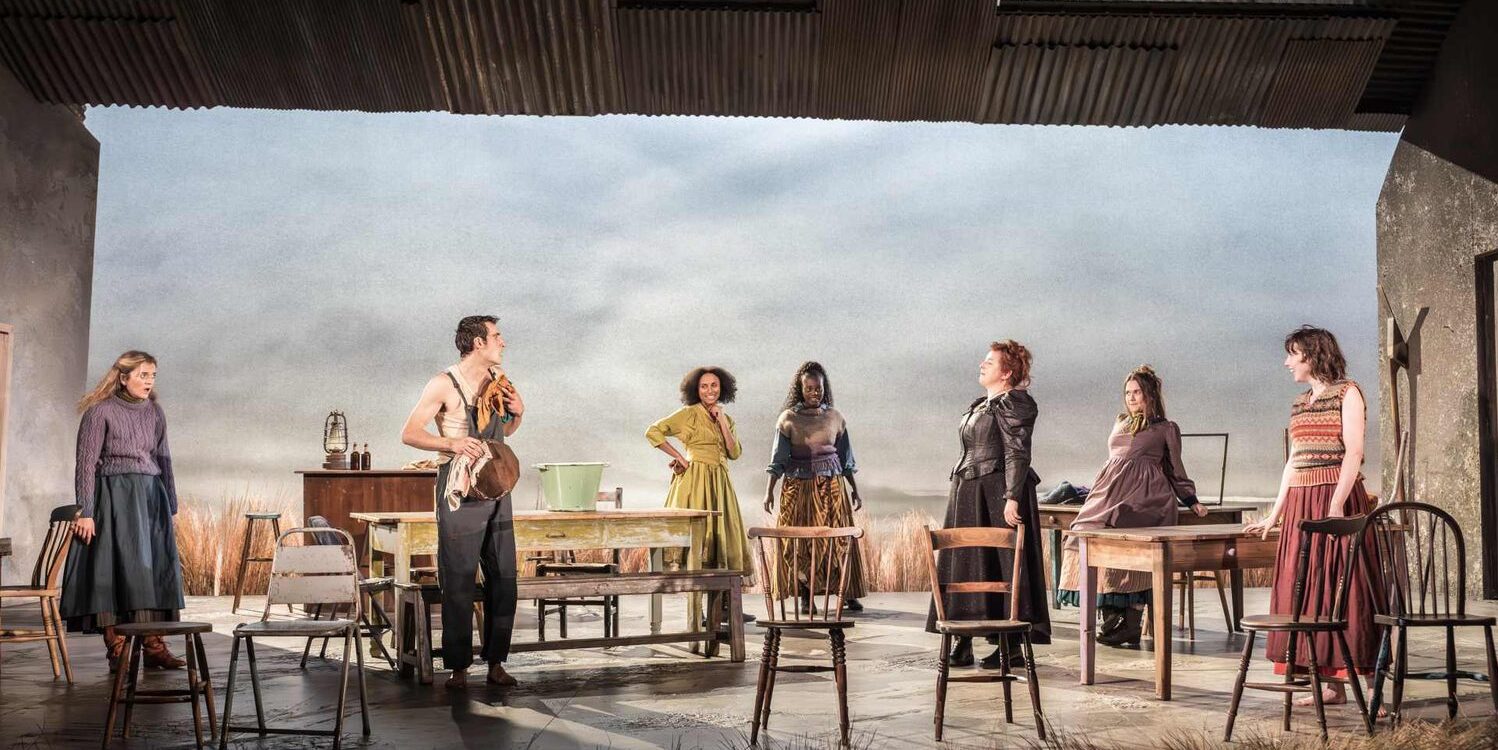 N T: The Playboy of the Western World National Theatre Filmed Live